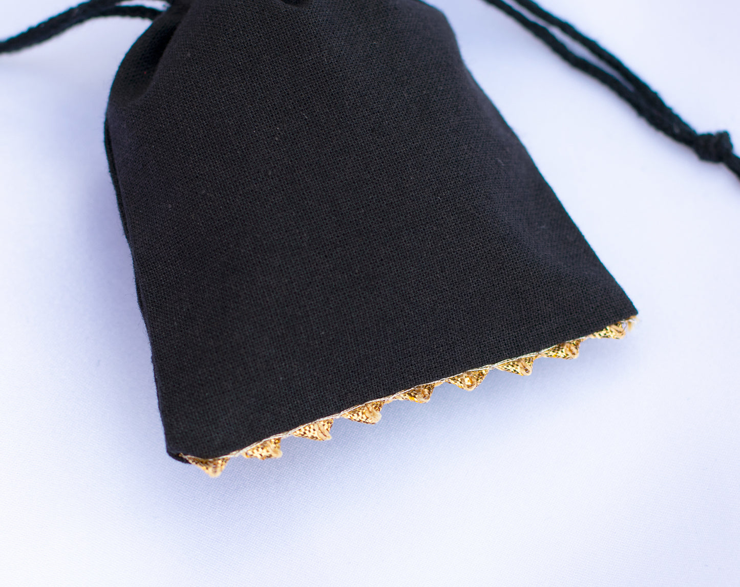 100pcs Black Designer Cotton Pouches With Logo For Jewelry Packaging