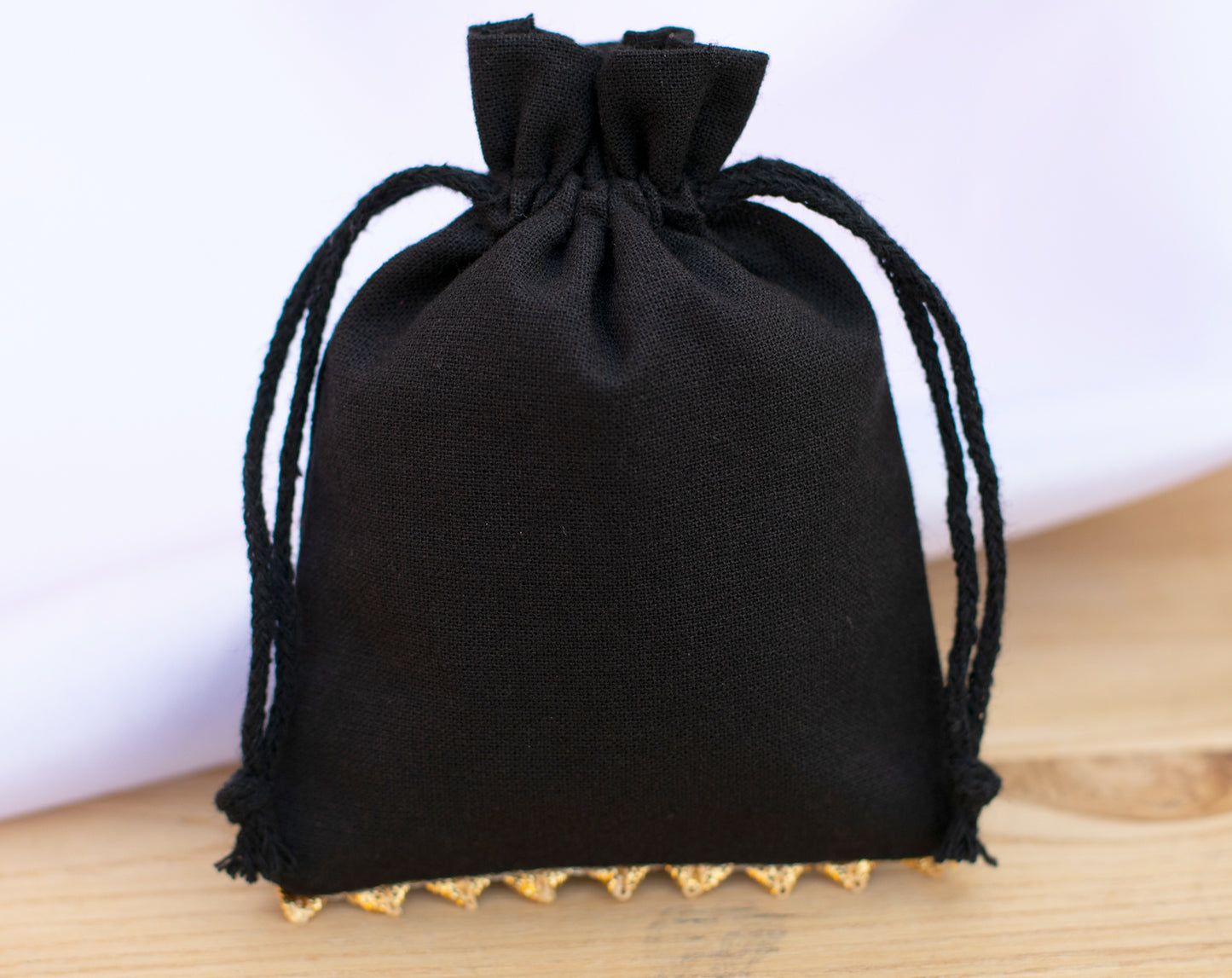 100pcs Black Designer Cotton Pouches With Logo For Jewelry Packaging