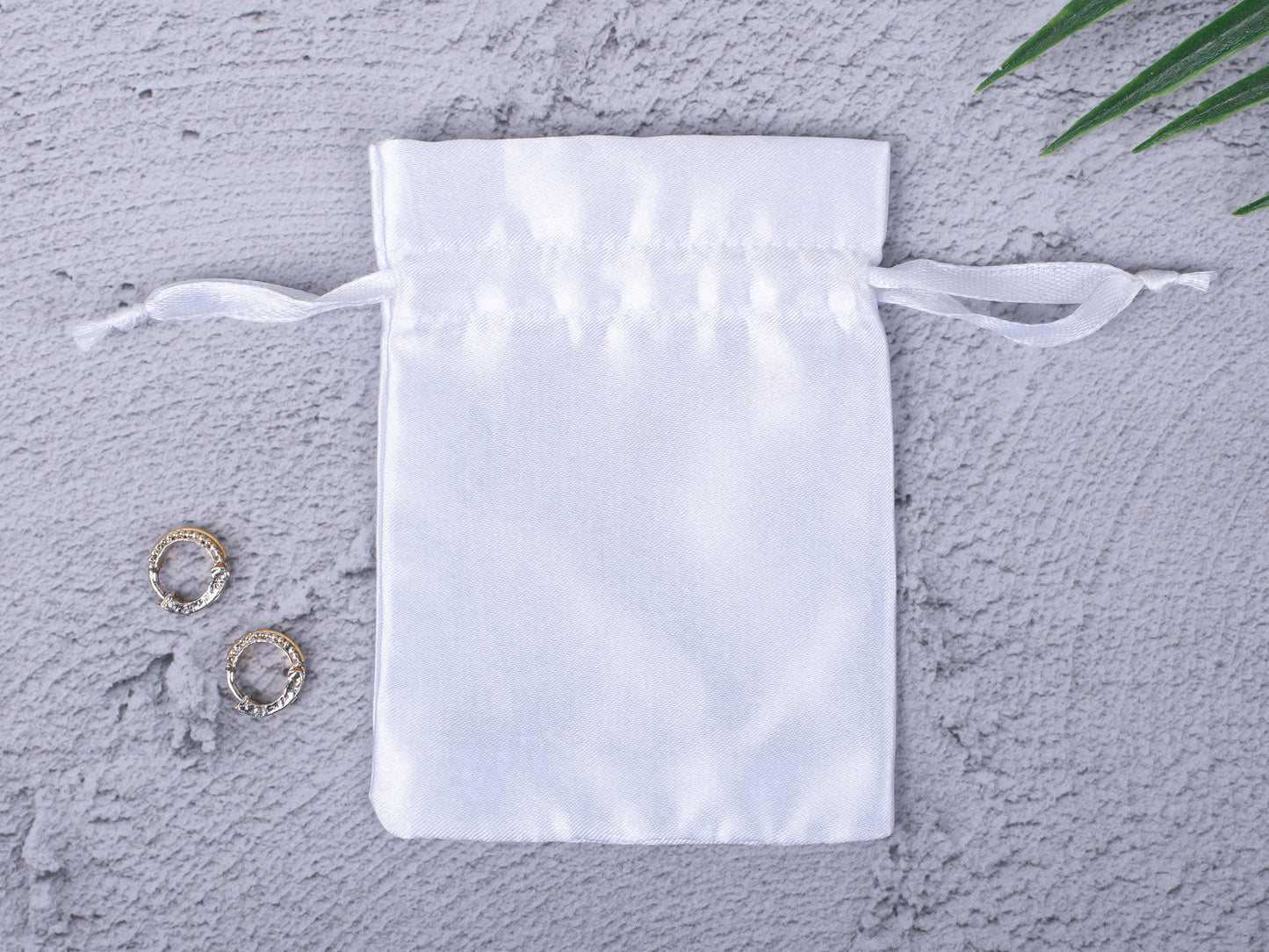 100pcs White Satin Drawstring Pouch With Logo in Wholesale & Bulk