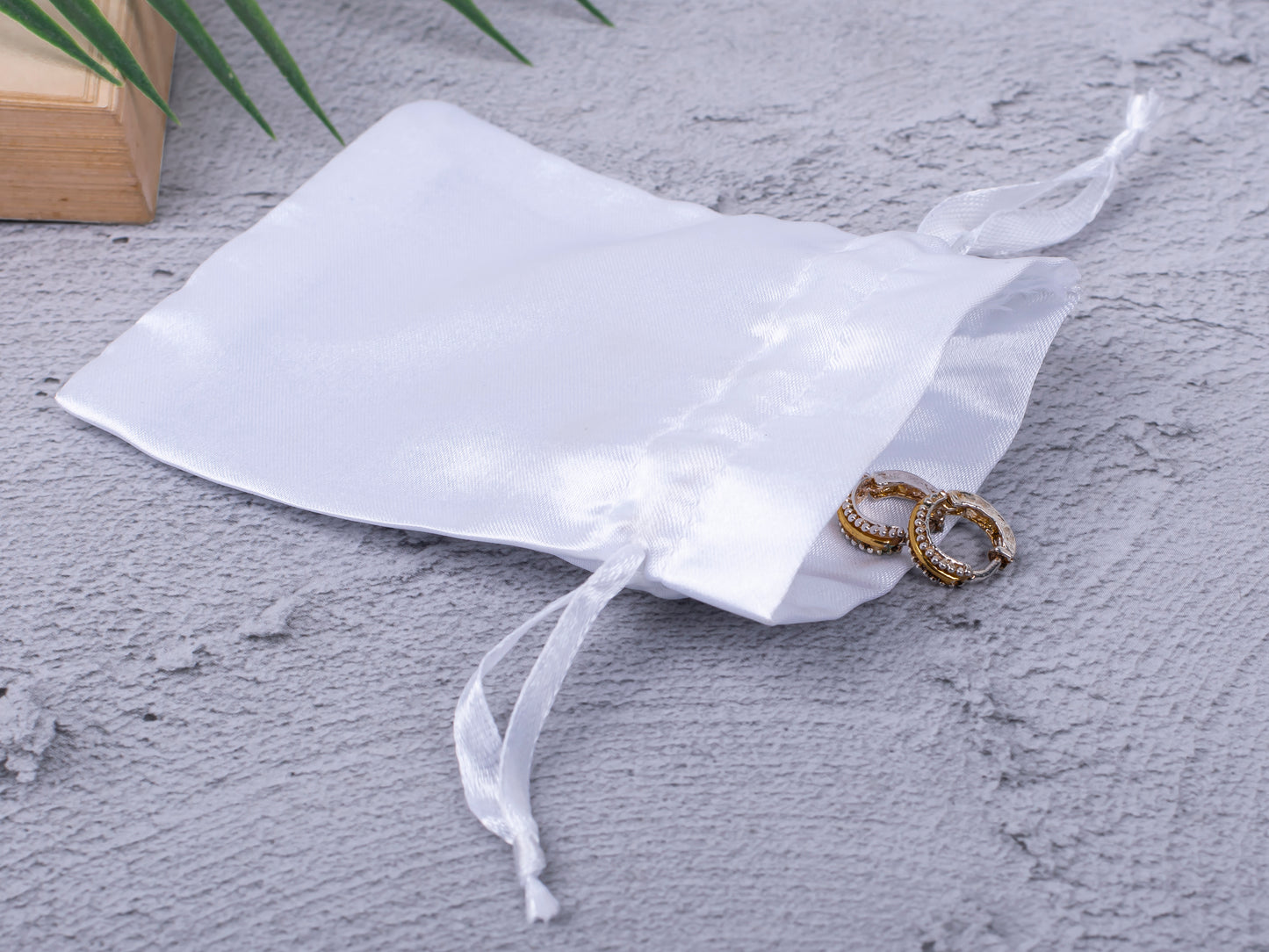 100pcs White Satin Drawstring Pouch With Logo in Wholesale & Bulk